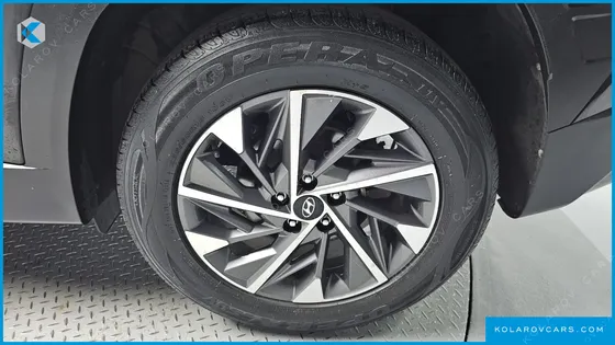 HYUNDAI TUCSON PREMIUM 2WD