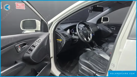 HYUNDAI TUCSON DIESEL 2WD LX20