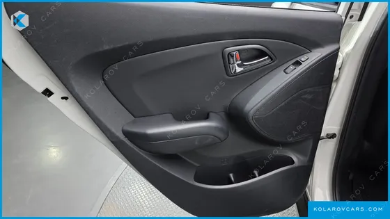 HYUNDAI TUCSON DIESEL 2WD LX20