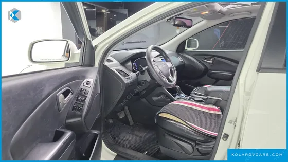 HYUNDAI TUCSON DIESEL 2WD LX20
