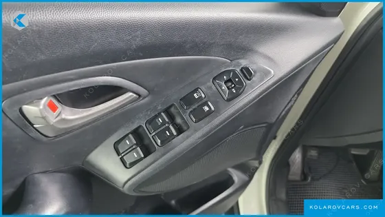 HYUNDAI TUCSON DIESEL 2WD LX20