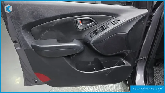 HYUNDAI TUCSON DIESEL 2WD LX20