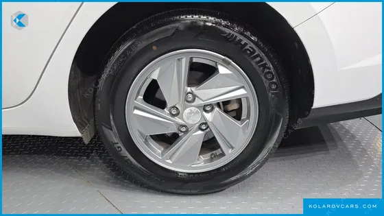 HYUNDAI ELANTRA (AVANTE) 1.6 LPI (RENT CAR)