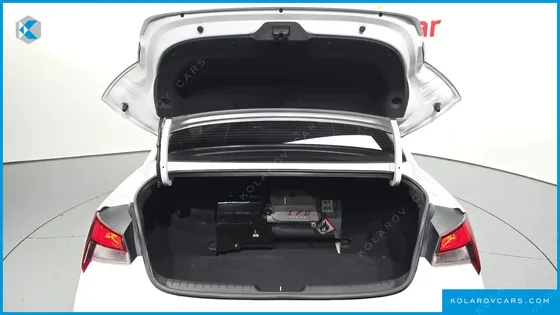 HYUNDAI ELANTRA (AVANTE) 1.6 LPI (RENT CAR)