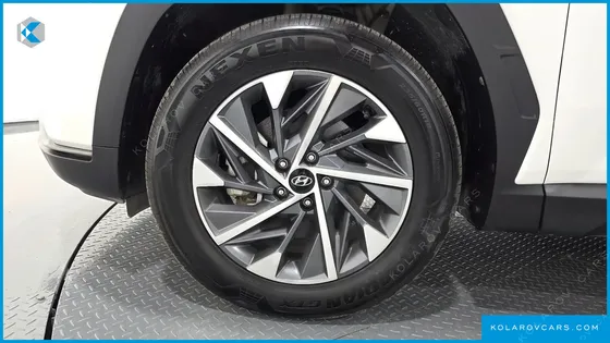 HYUNDAI TUCSON PREMIUM 2WD