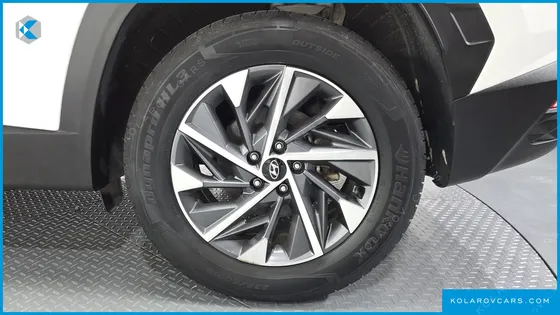 HYUNDAI TUCSON PREMIUM 2WD