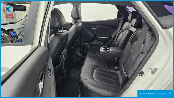 HYUNDAI TUCSON DIESEL 2WD LX20
