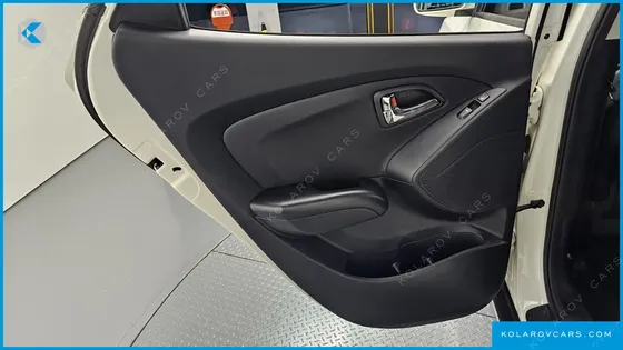 HYUNDAI TUCSON DIESEL 2WD LX20