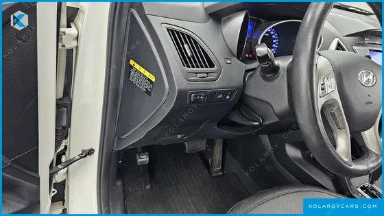 HYUNDAI TUCSON DIESEL 2WD LX20