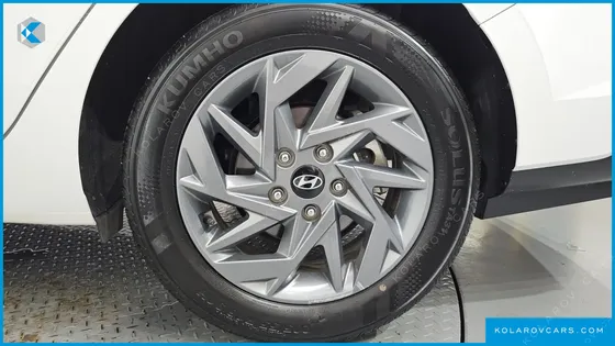 HYUNDAI ELANTRA (AVANTE) 1.6