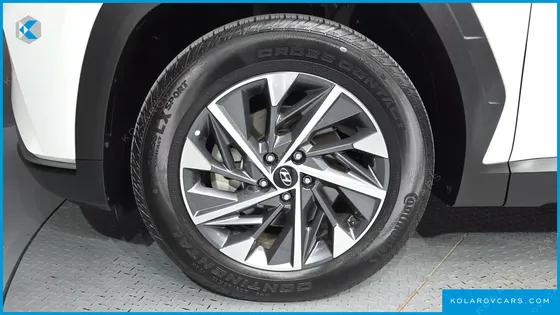 HYUNDAI TUCSON PREMIUM 2WD