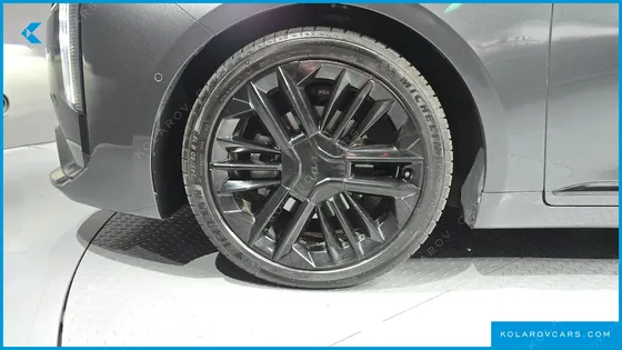 KIA K8 SIGNATURE BLACK