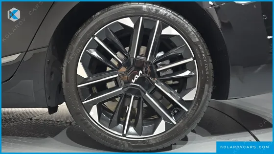 KIA K8 SIGNATURE