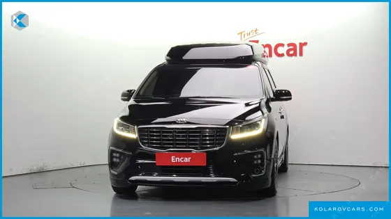 KIA CARNIVAL 7-SEATER HI-LIMOUSINE