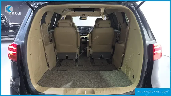 KIA CARNIVAL 7-SEATER HI-LIMOUSINE