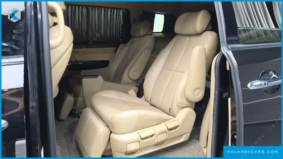 KIA CARNIVAL 7-SEATER HI-LIMOUSINE