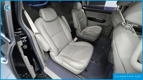 KIA CARNIVAL 9-SEATER PRSTIGE