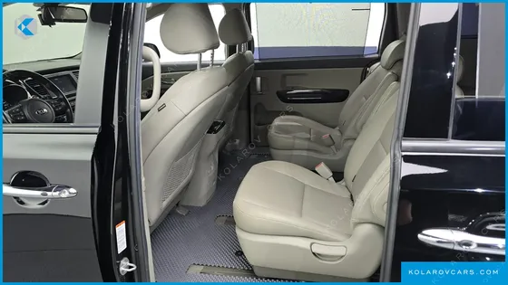 KIA CARNIVAL 9-SEATER PRSTIGE