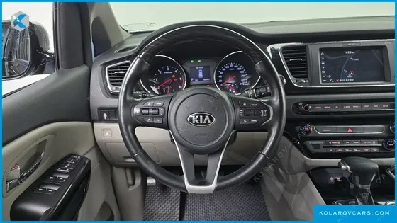 KIA CARNIVAL 9-SEATER PRSTIGE