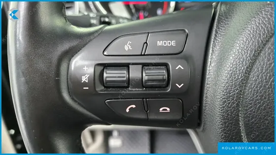 KIA CARNIVAL 9-SEATER PRSTIGE
