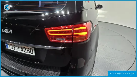 KIA CARNIVAL 9-SEATER PRSTIGE