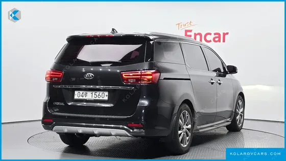KIA CARNIVAL 9-SEATER NOBLESSE