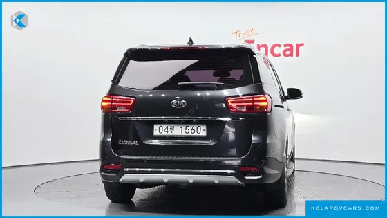 KIA CARNIVAL 9-SEATER NOBLESSE
