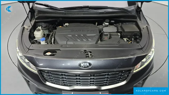 KIA CARNIVAL 9-SEATER NOBLESSE