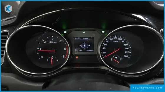 KIA CARNIVAL 9-SEATER NOBLESSE