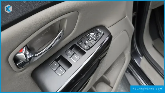 KIA CARNIVAL 9-SEATER NOBLESSE