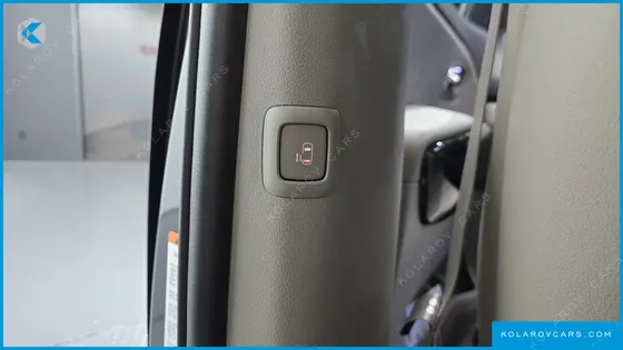 KIA CARNIVAL 9-SEATER NOBLESSE