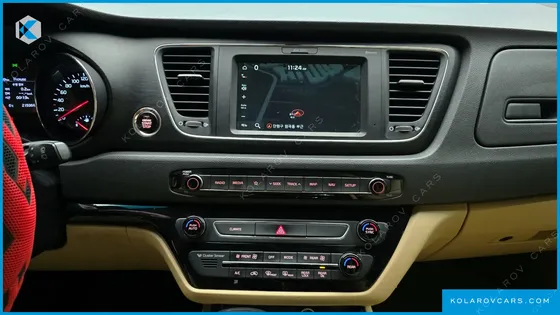 KIA CARNIVAL 9-SEATER LUXURY