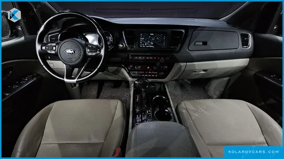 KIA CARNIVAL 9-SEATER LUXURY