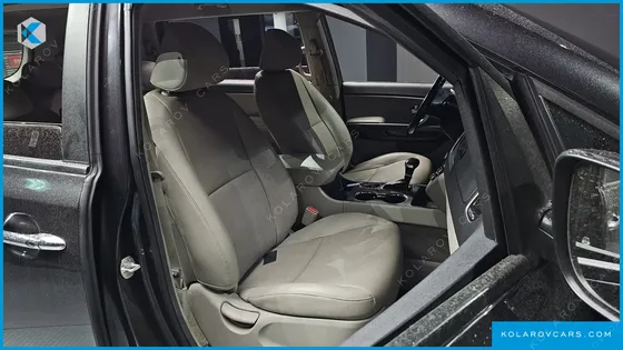 KIA CARNIVAL 9-SEATER LUXURY