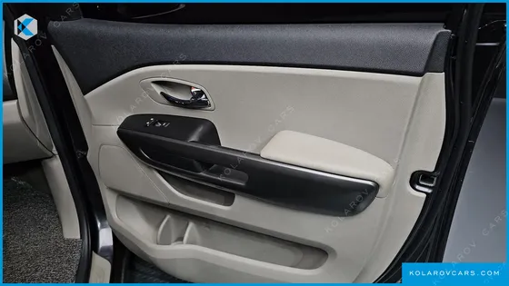 KIA CARNIVAL 9-SEATER LUXURY