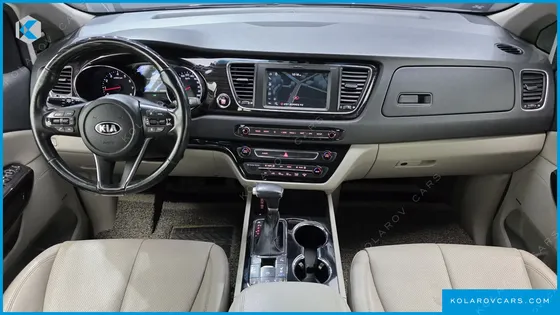 KIA CARNIVAL GASOLINE 9-SEATER NOBLESSE SPECIAL