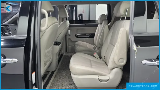 KIA CARNIVAL GASOLINE 9-SEATER NOBLESSE SPECIAL