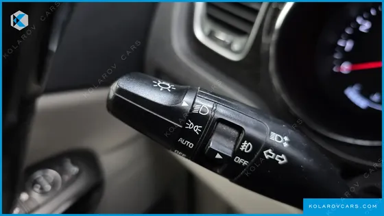 KIA CARNIVAL GASOLINE 9-SEATER NOBLESSE SPECIAL