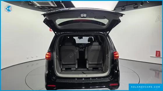 KIA CARNIVAL GASOLINE 9-SEATER NOBLESSE SPECIAL
