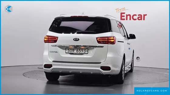 KIA CARNIVAL 9-SEATER NOBLESSE
