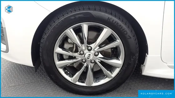 KIA CARNIVAL 9-SEATER NOBLESSE