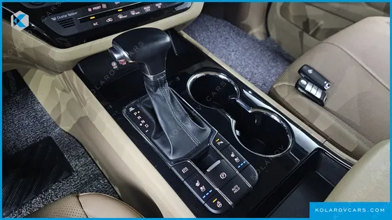 KIA CARNIVAL 9-SEATER NOBLESSE