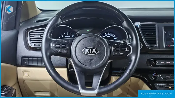 KIA CARNIVAL 9-SEATER NOBLESSE
