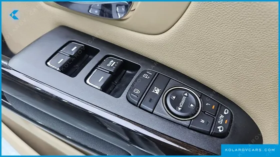 KIA CARNIVAL 9-SEATER NOBLESSE