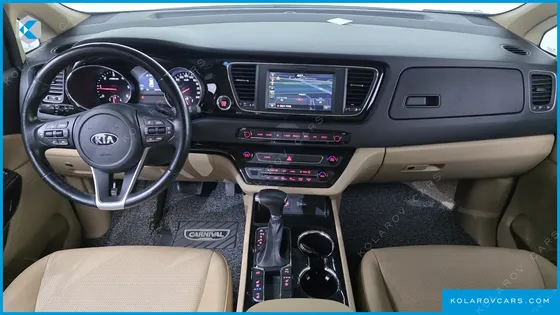 KIA CARNIVAL 9-SEATER HI-LIMOUSINE