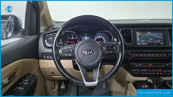 KIA CARNIVAL 9-SEATER HI-LIMOUSINE