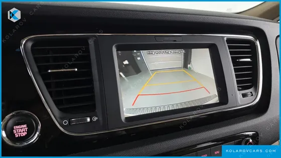 KIA CARNIVAL 9-SEATER HI-LIMOUSINE