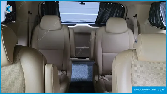 KIA CARNIVAL 9-SEATER HI-LIMOUSINE