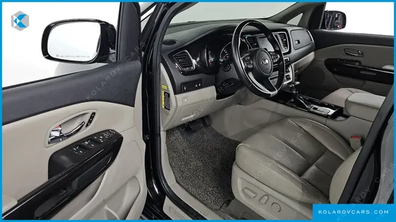 KIA CARNIVAL 9-SEATER NOBLESSE SPECIAL