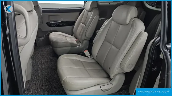 KIA CARNIVAL 9-SEATER NOBLESSE SPECIAL